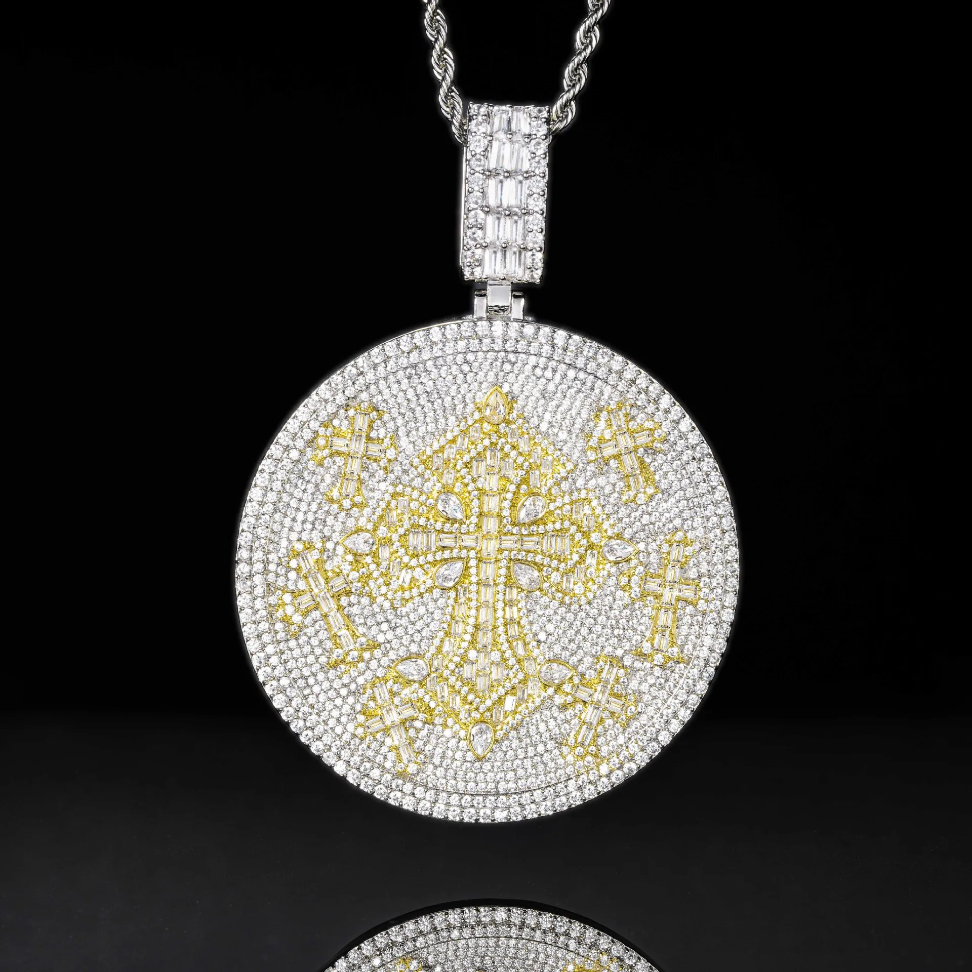 LYEE CYEE Full Diamond Disc Cross - Image 2